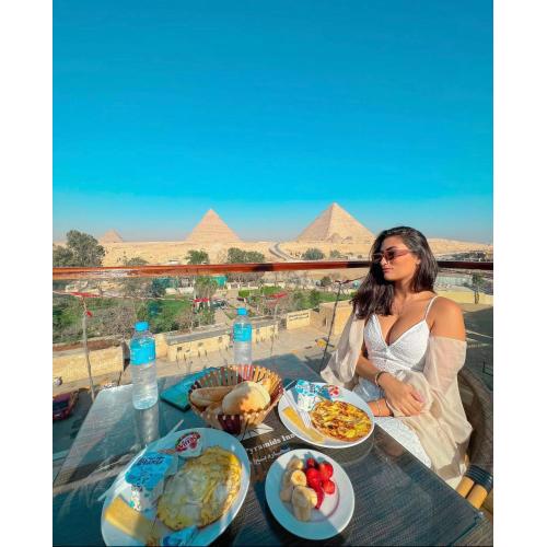 Sahara Pyramids Inn