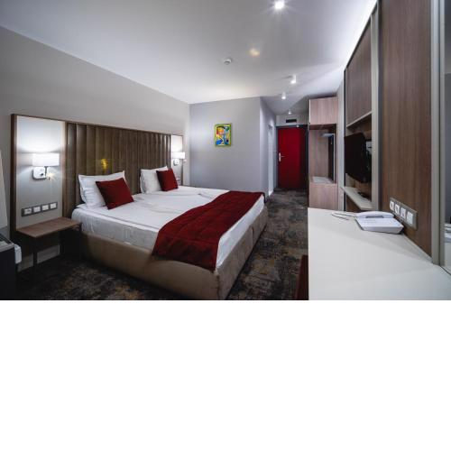 Saint George Hotel & Medical Spa