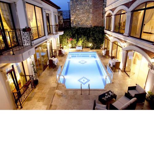 Saint John Hotel