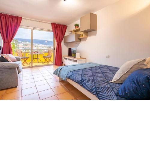 Salamander Vacational Home with balcony and fantastic views