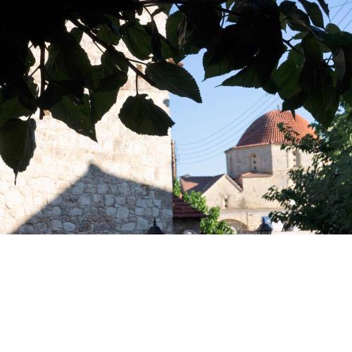Salamiou Stone House