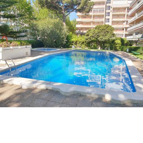 Salou centro ,piscina WiFi Gisamar