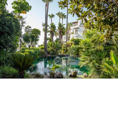 Salt Beach & Garden Apartment