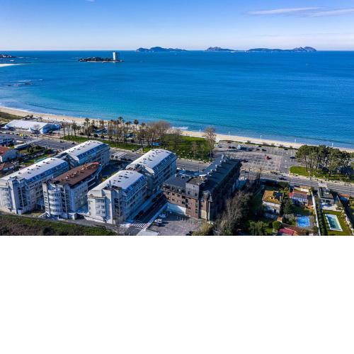 Samil Apartment, primera línea de playa con Wifi y Garaje