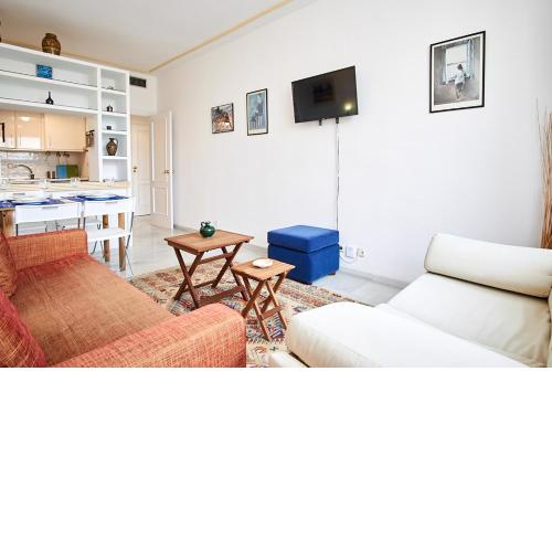 San Jacinto Triana Suite by Valcambre