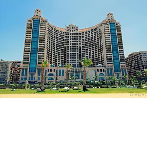 San Stefano Grand Plaza Apartment