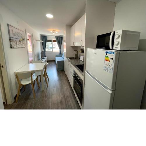 Sant Adria Beach apartment Wi-Fi Parking Free
