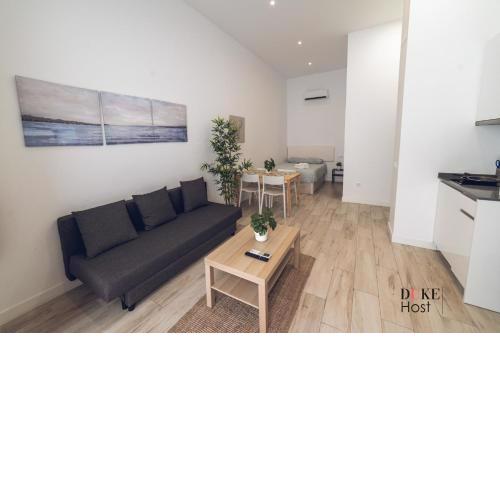 Santa Maria de la cabeza1 Apartments