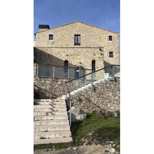 Santuari Mare de Déu Del Mont Restaurant-Hostatgería