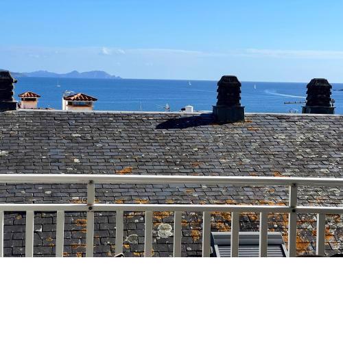Sanxenxo a un minuto playa vistas y Garage 8pax