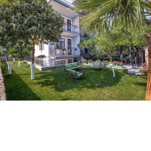 Sayan Apart Hotel