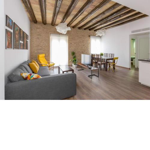 SB1 - 2 Bedroom apartment in Historic Center