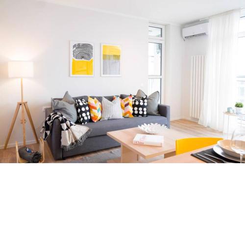 Scandinavian Airy APT in Business Area & Airport