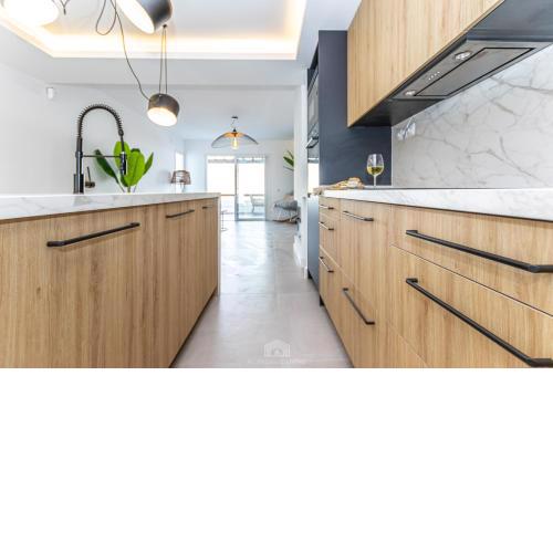 Scandinavian style apartment with sea views in a beachfront urbanisation in Calahonda 15 minutes from center of Marbella!