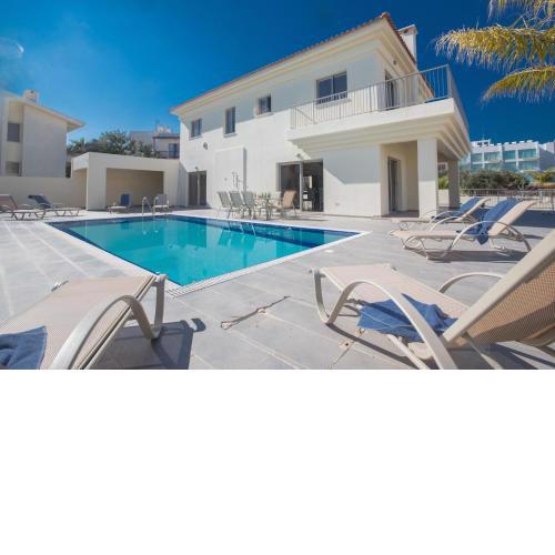 Schöne Ferienvilla Mit Privatem Pool
