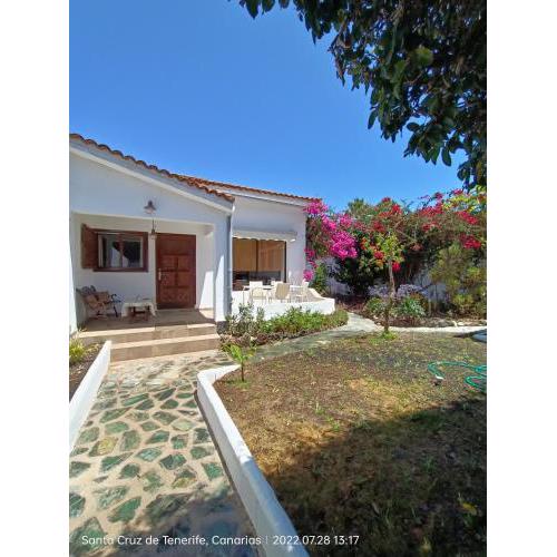 Schöne Wohnung in Puerto de la Cruz mit Garten.