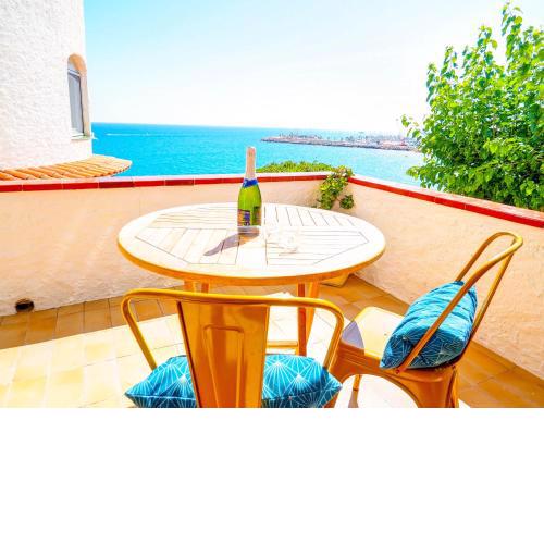 Sea Balcony Apartment by Hello Homes Sitges