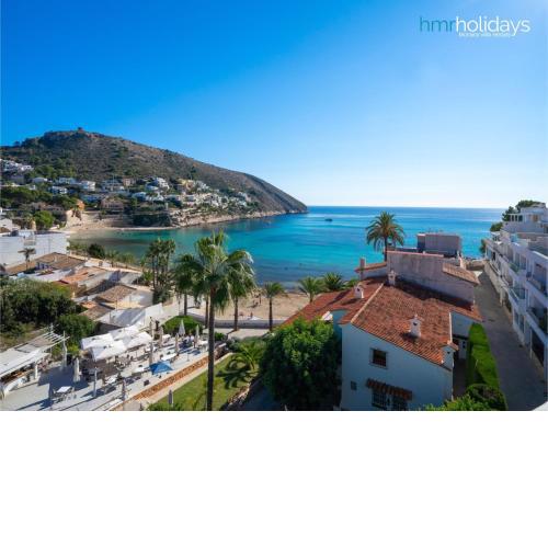 Sea Esta by HMR Holidays