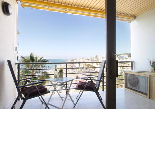 Sea front studio with spacious balcony Santa Clara