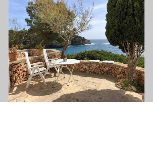 Sea frontline Apartment 'Faraona'. Pool. WIFI