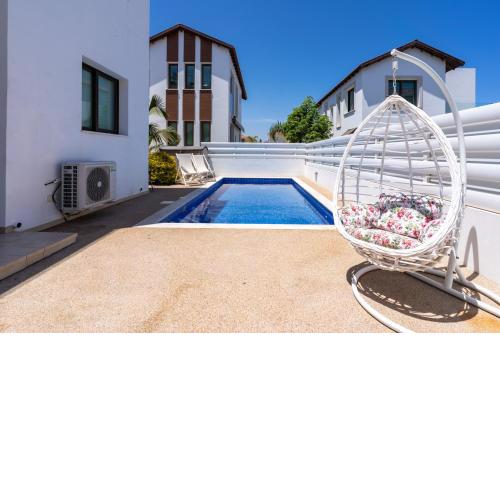Sea La Vie 3-BR Villa in Protaras