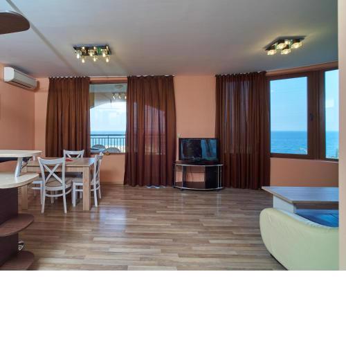Sea Panorama Apartments Golden sands
