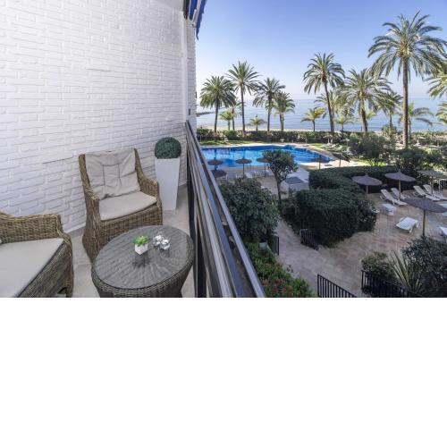 Sea promenade apartment in Marbella M27