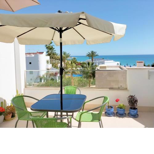 Sea View - Ultra Modern - Roof Terrace- Front Line