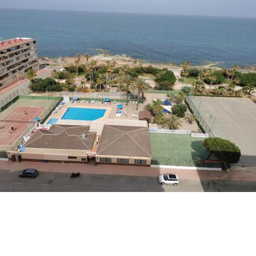 Sea-view apartment with pool