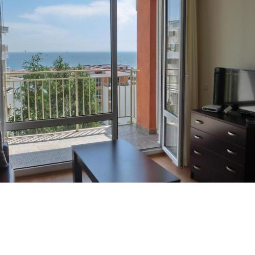 Sea View Crown apartment on complex with pools and beach, Sveti Vlas