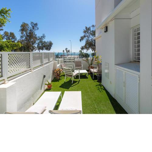 Sea View with Parking by LU&CIA