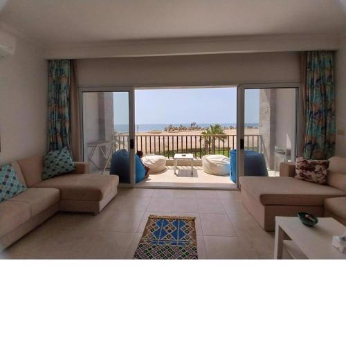 Seafront Apartment amazing view