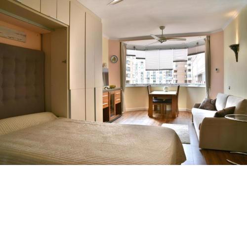 Seafront luxury studio in Las Palmeras hotel