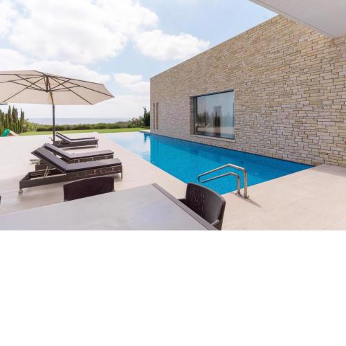 Seafront Villa with Spectacular Sunset View