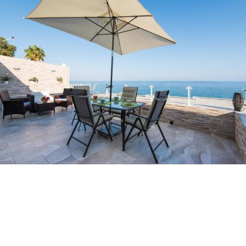 Seashore Bungalow Stunning