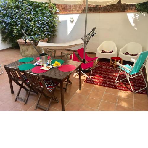 Seaside Apartment in Sitges Steps from Beaches with private Patio