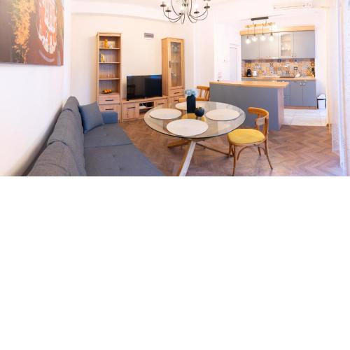 Seaside Estate - Cozy and Romantic - Public Parking Nearby