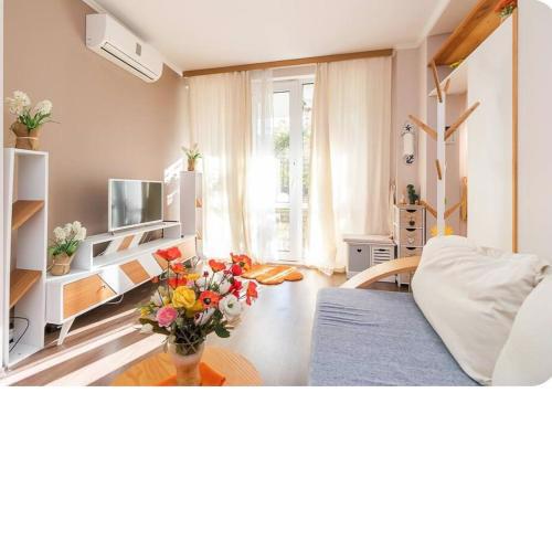 Seaside Garden Apartment