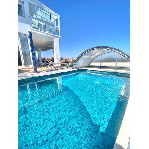 Seaview - 2 Bedrooms in Private Villa -Mijas Costa