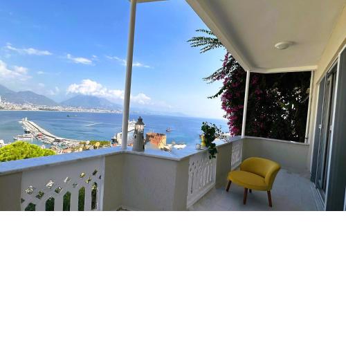 SEAVIEW CASTLE HOUSE