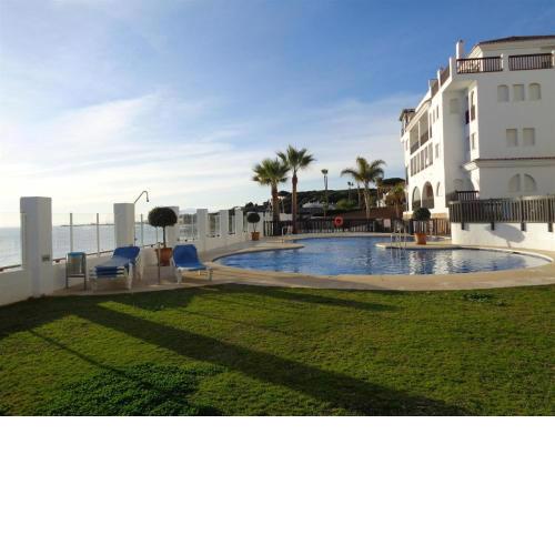 Seaview Puerta del Mar first line beach