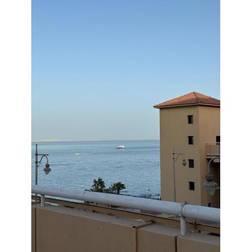 Seaview Studio Hurghada with beach and pool access
