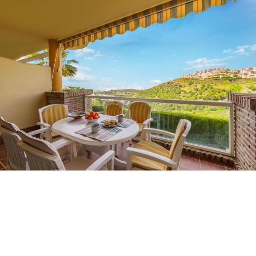 Seaview Sunny Altos De Calahonda pool - Happy Rentals