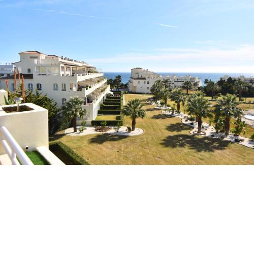 Seaviews Balcones de Chaparral 3 Bed Apt