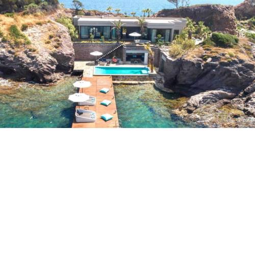 Secluded Bay Presidential Villa