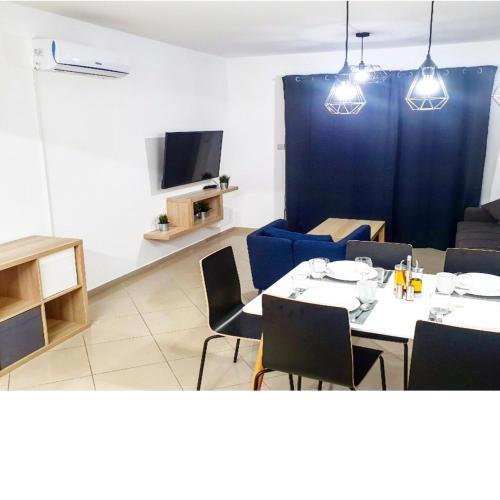 Secondhome102