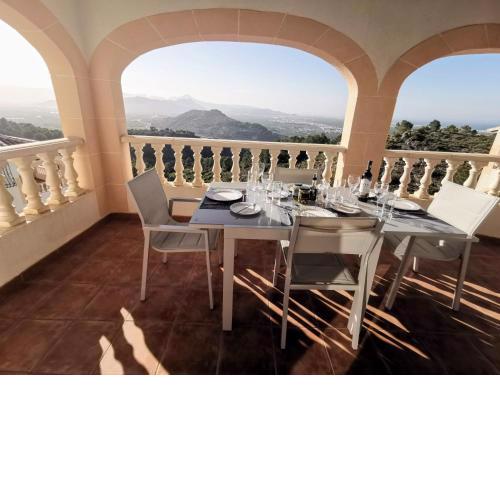 Self contained, detached hillside Villa near Oliva with stunning vistas