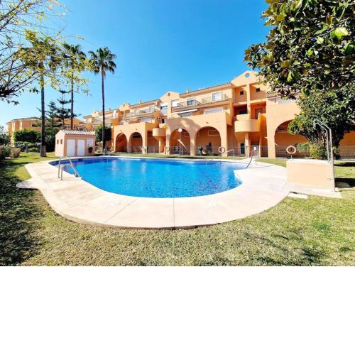 Semi-detached house in Butiplaya