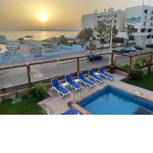 Serafy City Center Hostel and Pool for Foreigners Adults Only