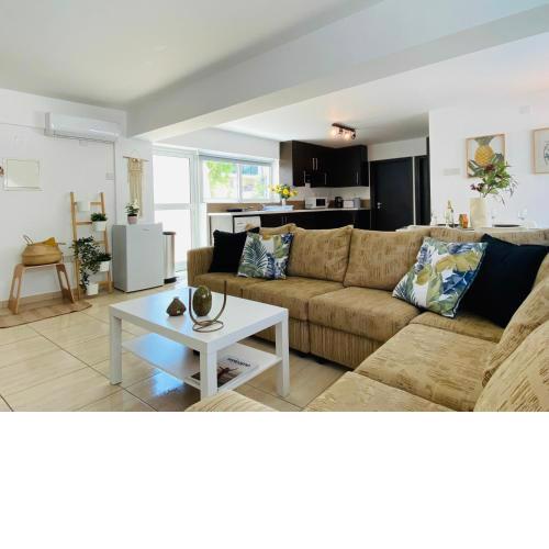 Serena's 2-BR Apartment in Larnaca